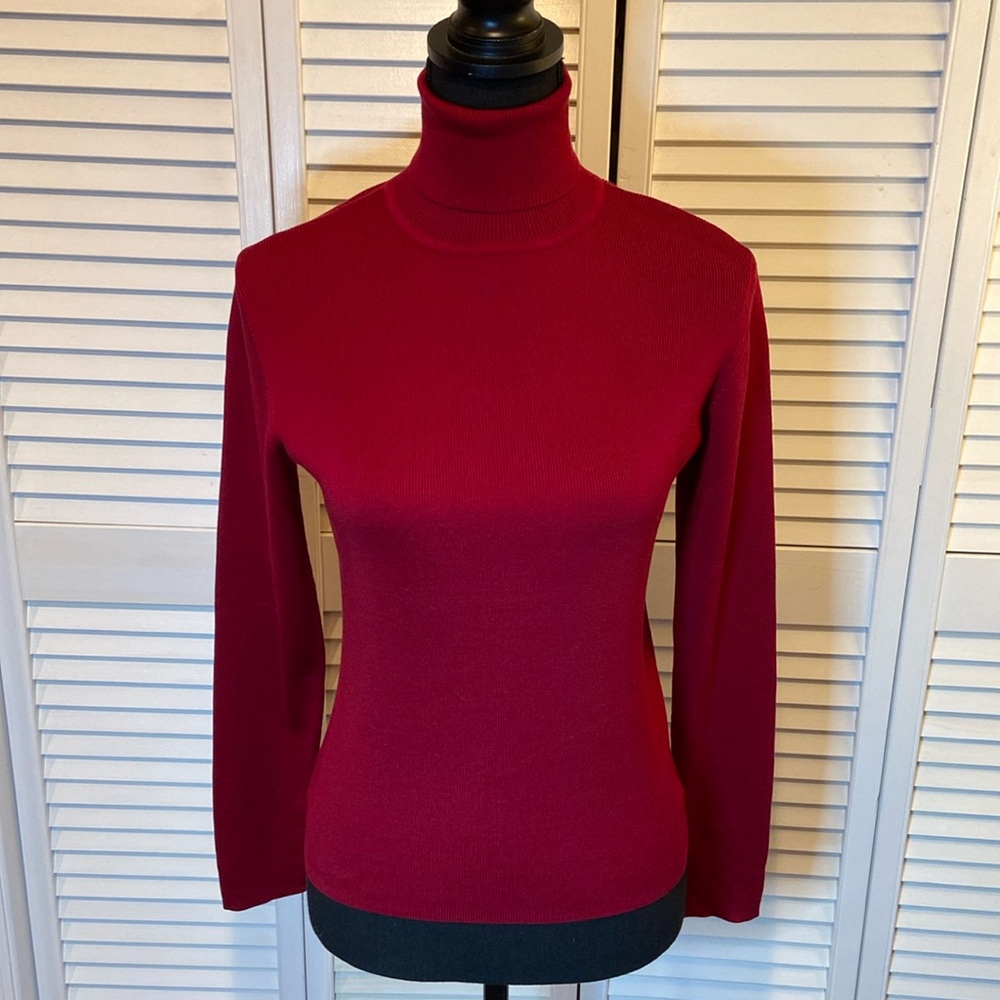 Ann Taylor 100% silk turtleneck long sleeve sweater, Red, S